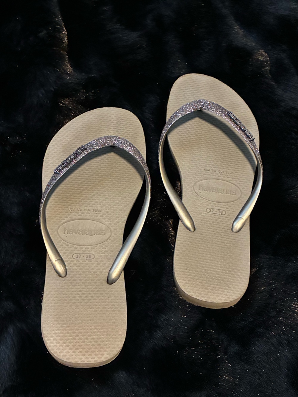 Havaianas Women's gray & Silver Glitter Flip Flops